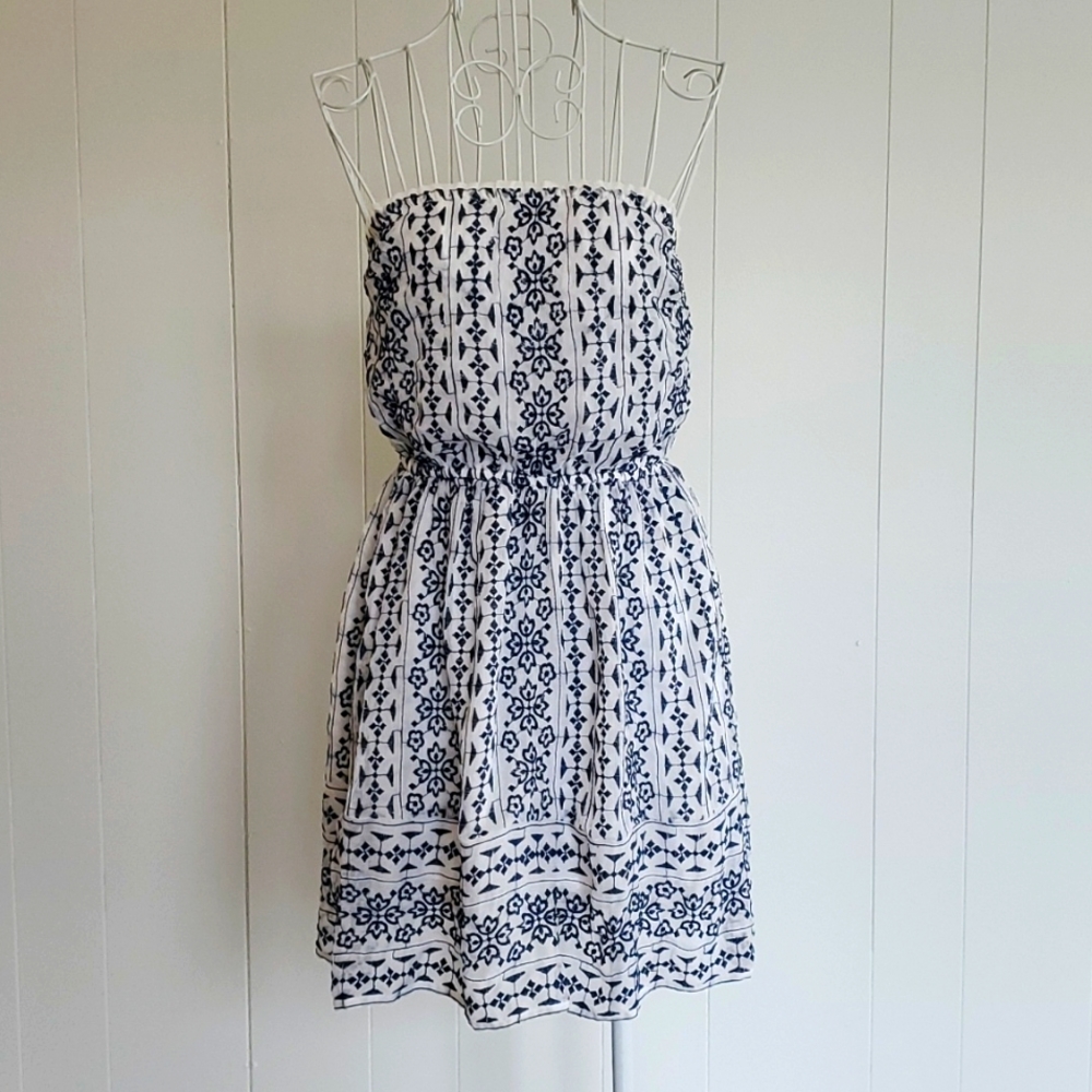 Abercrombie Fitch Blue Aztec FloralEmbroidered White Strapless Mini Dress Size L